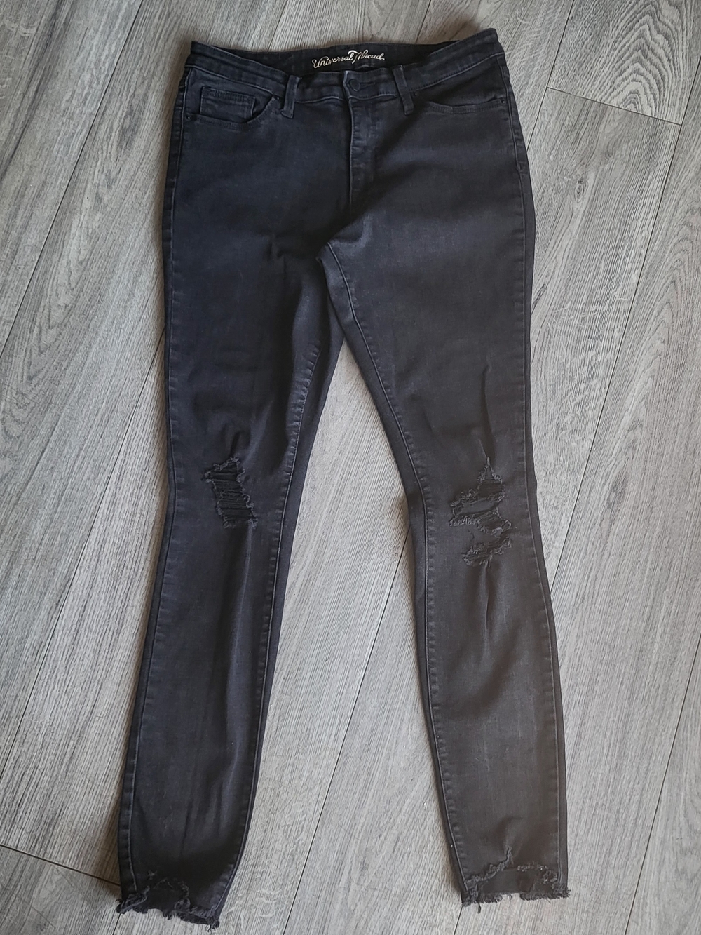 Universal Thread Jeans Womens 10x30L Mid Rise Skinny Black Raw Hem Distressed